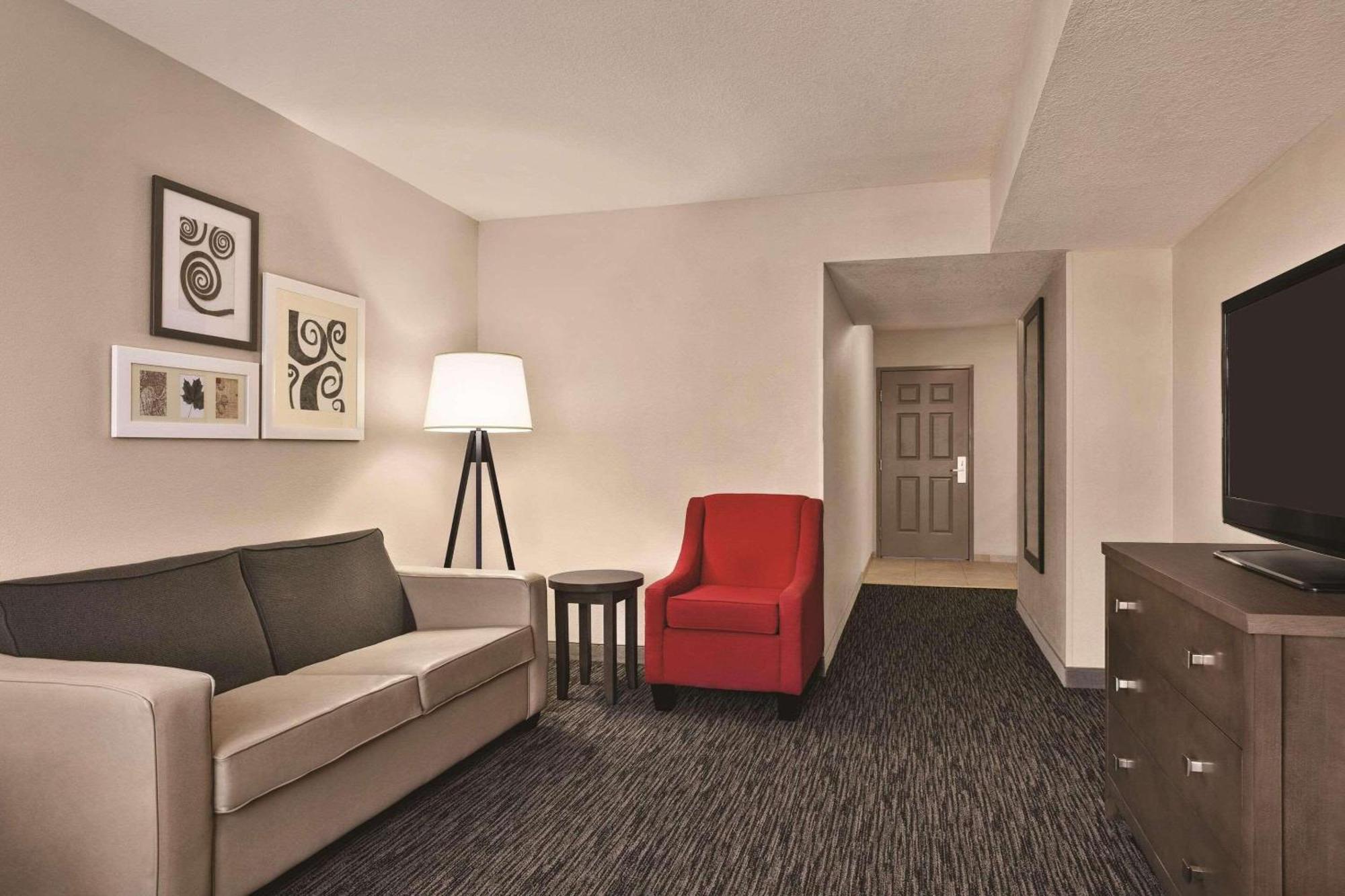 Country & By Radisson, Tampa-brandon, Fl Hotel Heartland