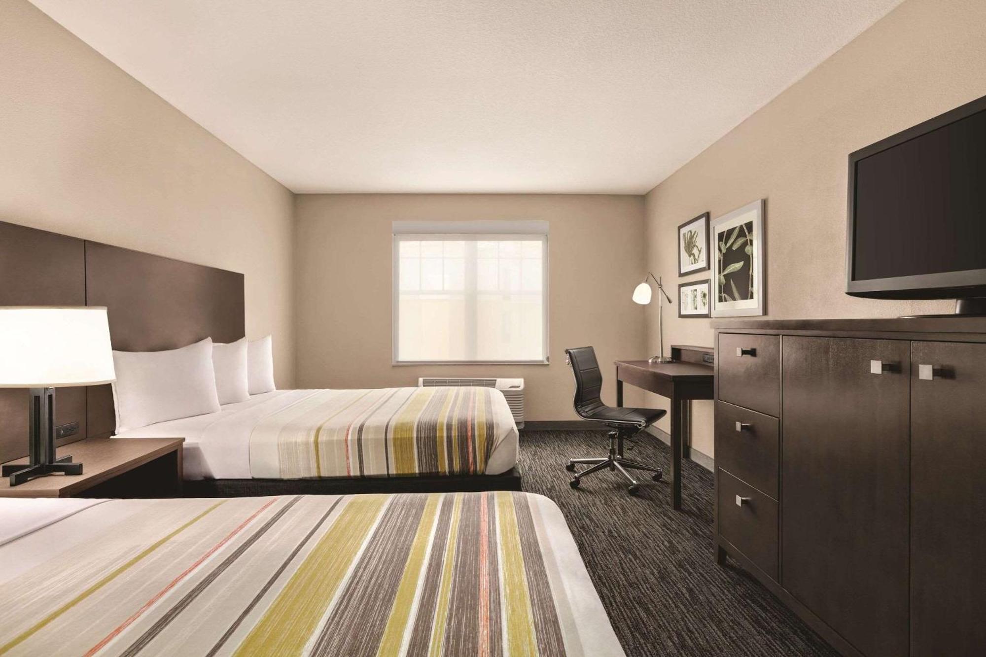 Country & By Radisson, Tampa-brandon, Fl Heartland