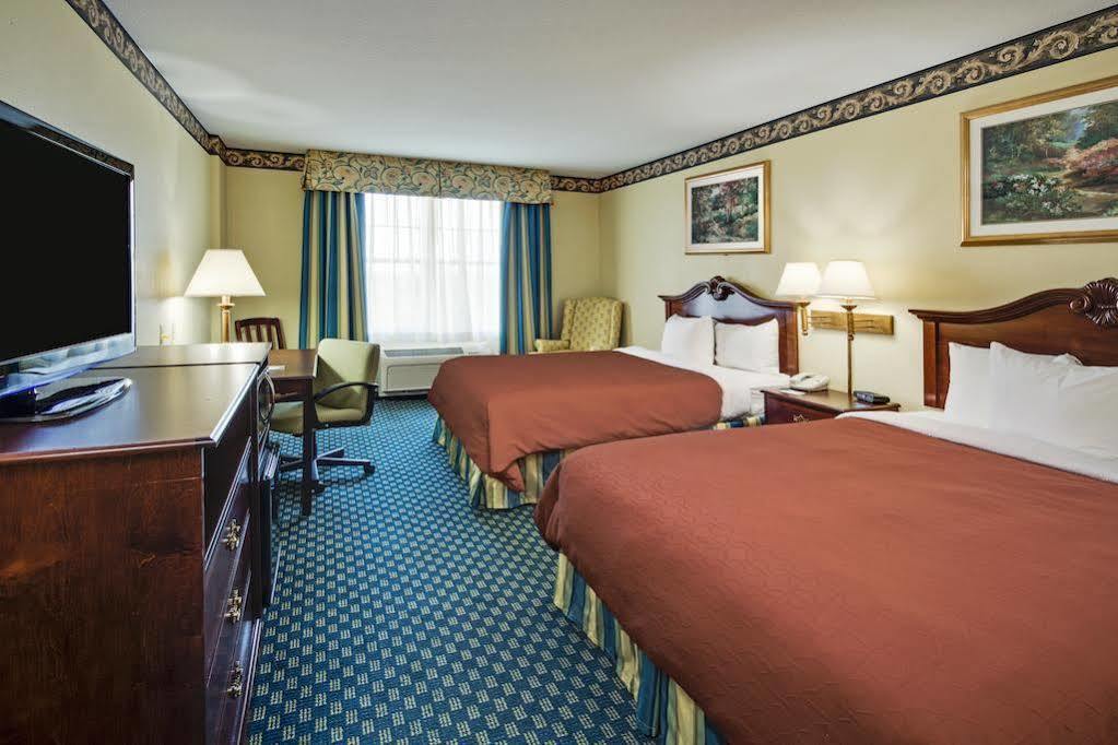Country & By Radisson, Tampa-brandon, Fl Hotel Heartland
